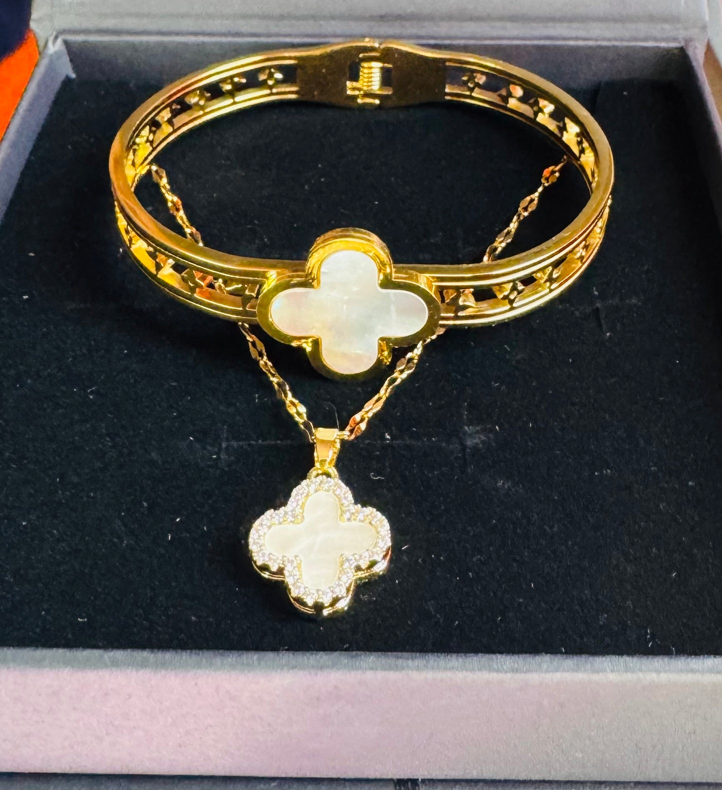 Clover Luxury Necklace set