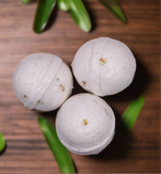 Oatmeal Milk & Honey Bath bomb